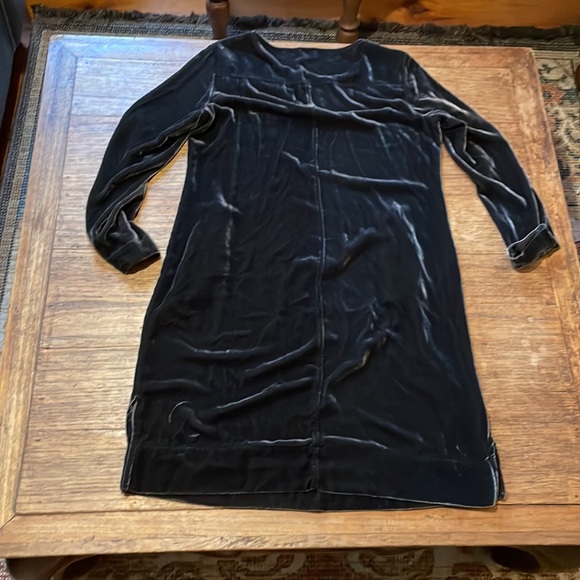 Poetry Dress Velvet Deep Olive Green color. Size 10. - Picture 11 of 14